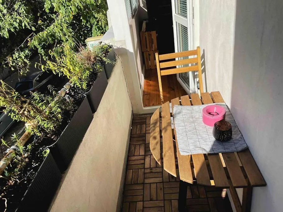 Cozy & Boho Top Center Apartment Sofia